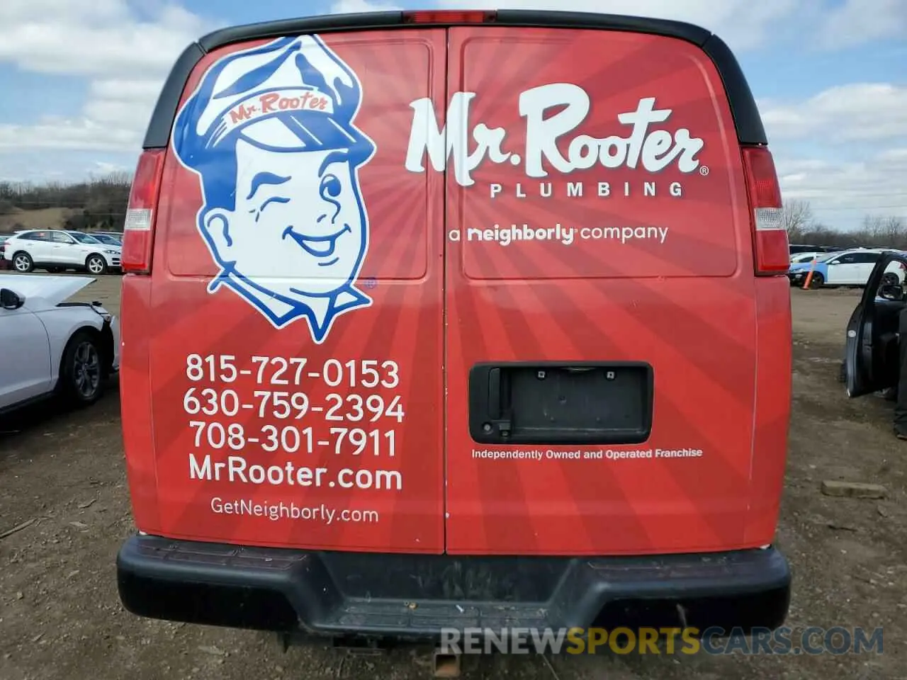 6 Photograph of a damaged car 1GCZGHFG7K1308611 CHEVROLET EXPRESS 2019