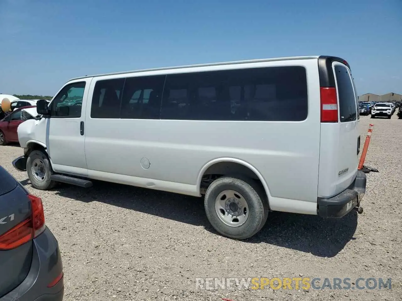 2 Photograph of a damaged car 1GAZGNFG6L1271561 CHEVROLET EXPRESS 2020