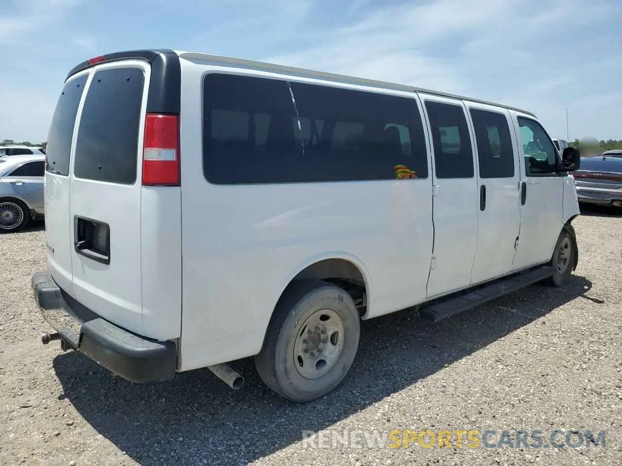 3 Photograph of a damaged car 1GAZGNFG6L1271561 CHEVROLET EXPRESS 2020