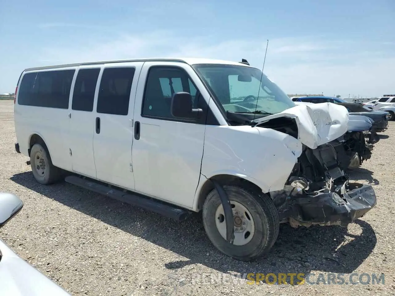 4 Photograph of a damaged car 1GAZGNFG6L1271561 CHEVROLET EXPRESS 2020