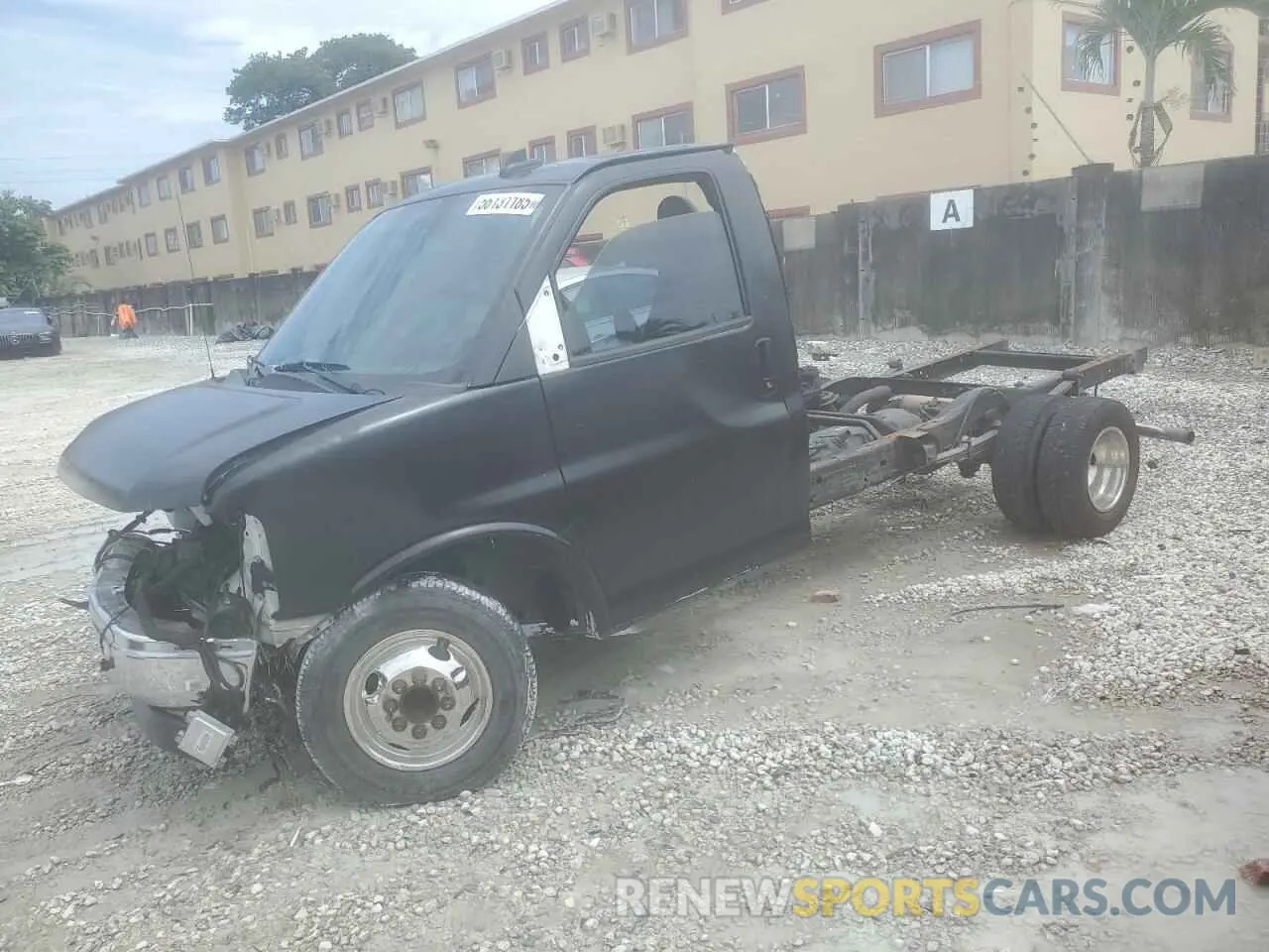 1 Photograph of a damaged car 1GB3GRFG1L1254739 CHEVROLET EXPRESS 2020