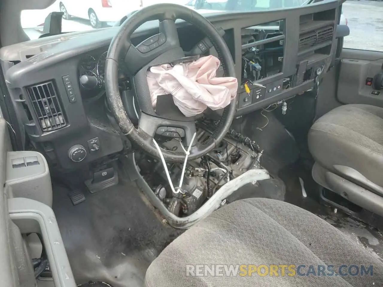 8 Photograph of a damaged car 1GB3GRFG1L1254739 CHEVROLET EXPRESS 2020