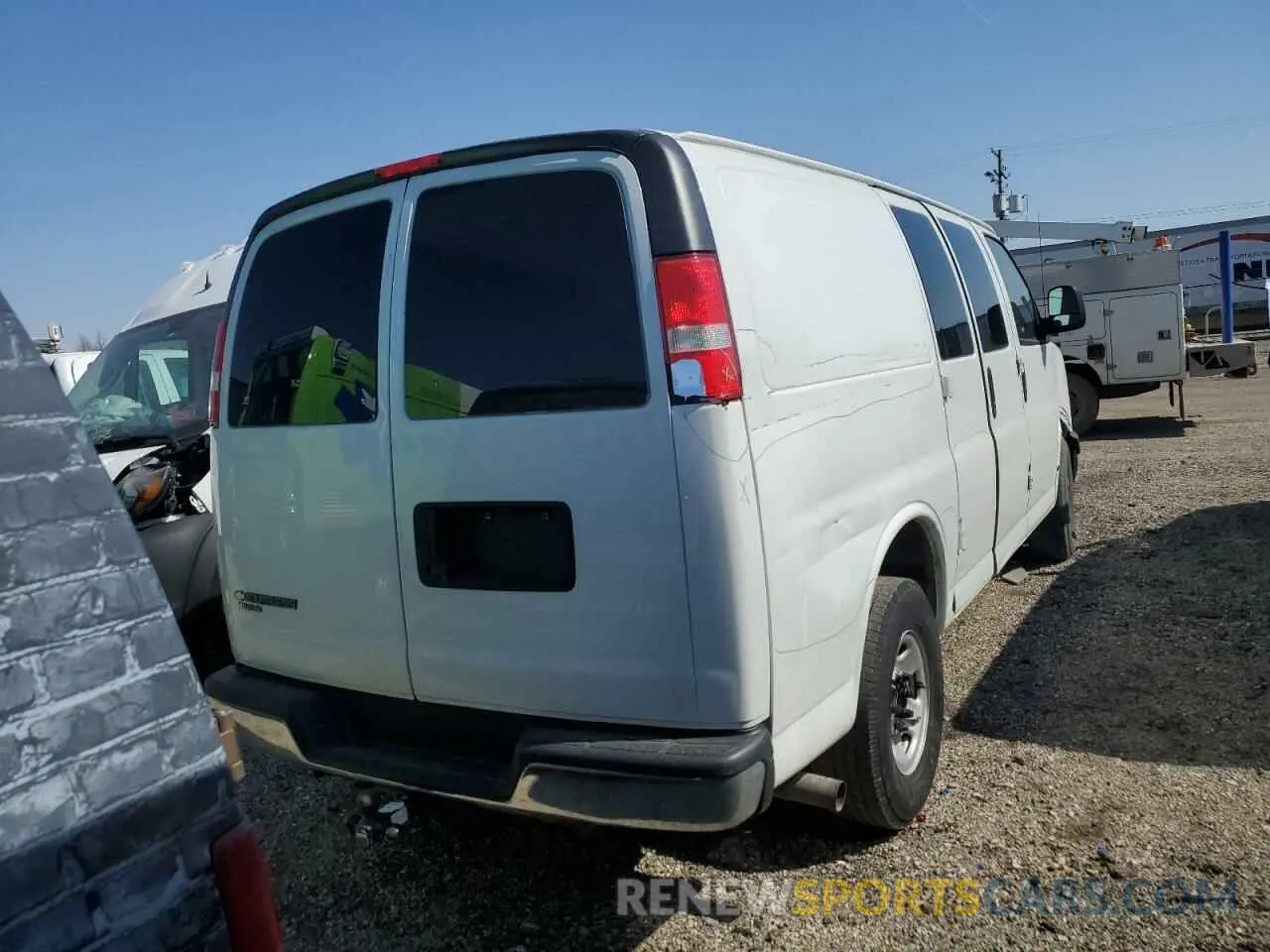 3 Photograph of a damaged car 1GCWGAFG0L1181244 CHEVROLET EXPRESS 2020