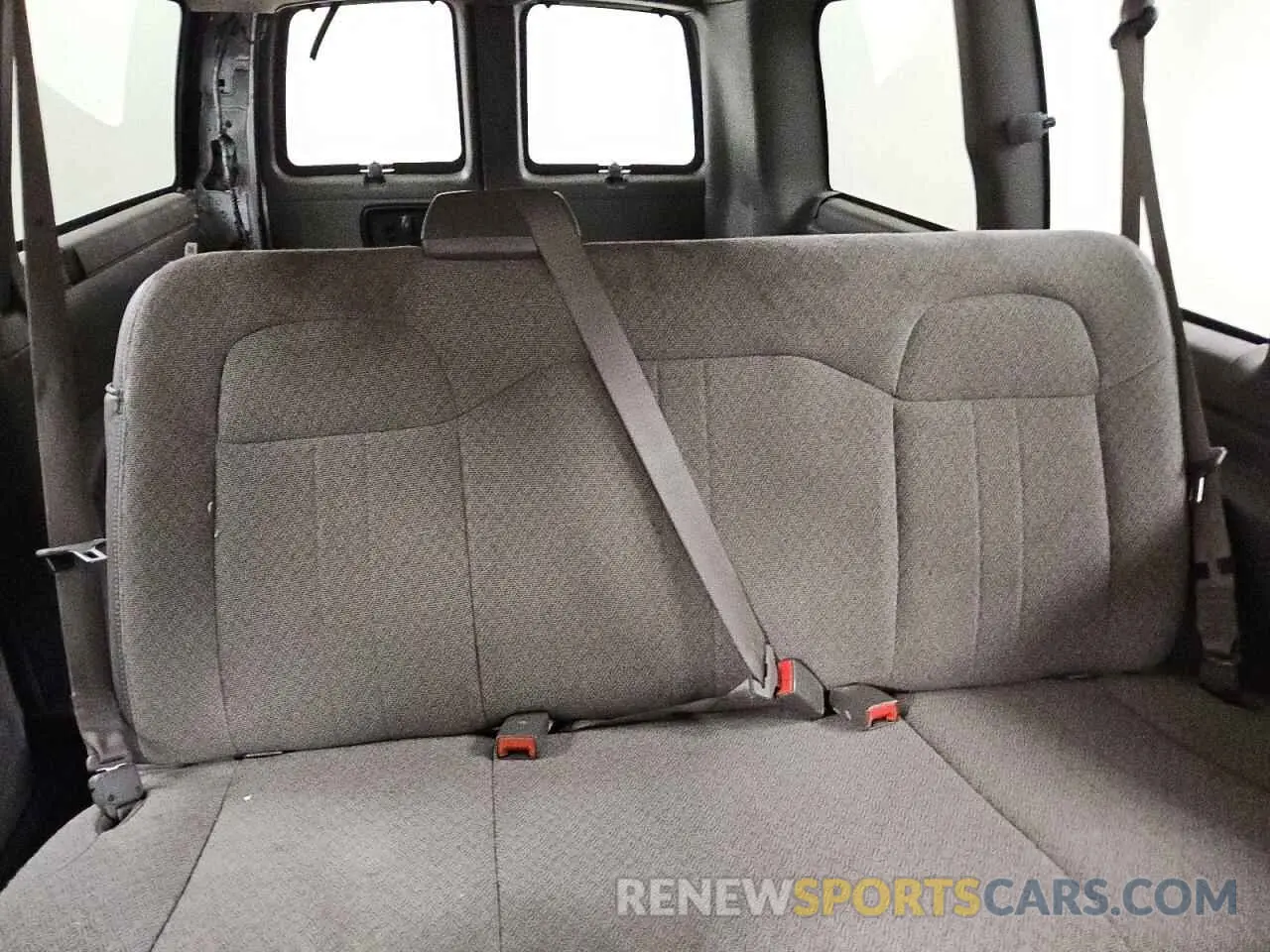 10 Photograph of a damaged car 1GCWGAFG7L1242881 CHEVROLET EXPRESS 2020