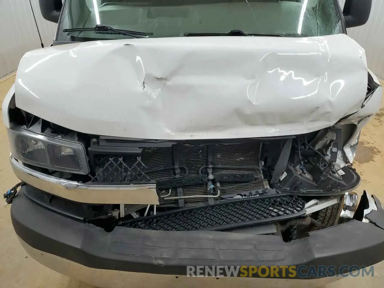 12 Photograph of a damaged car 1GCWGAFG8L1203183 CHEVROLET EXPRESS 2020