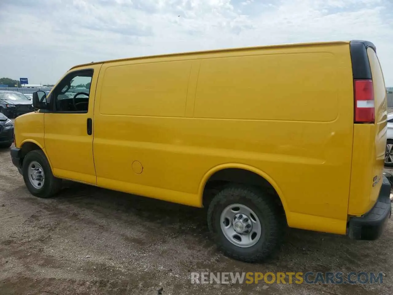 2 Photograph of a damaged car 1GCWGAFP3L1271813 CHEVROLET EXPRESS 2020