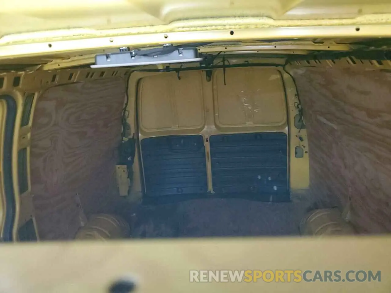 10 Photograph of a damaged car 1GCWGAFP5L1159031 CHEVROLET EXPRESS 2020
