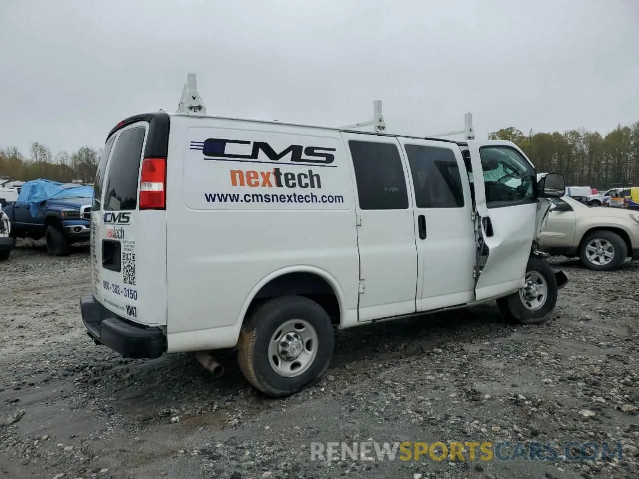 3 Photograph of a damaged car 1GCWGAFP7L1271104 CHEVROLET EXPRESS 2020