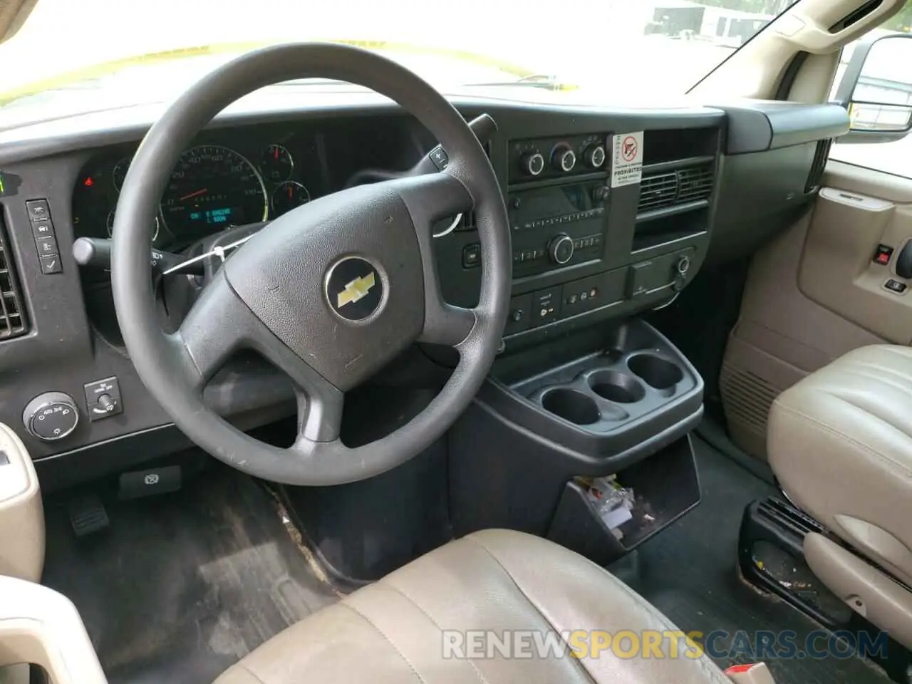 8 Photograph of a damaged car 1GCWGAFPXL1130592 CHEVROLET EXPRESS 2020
