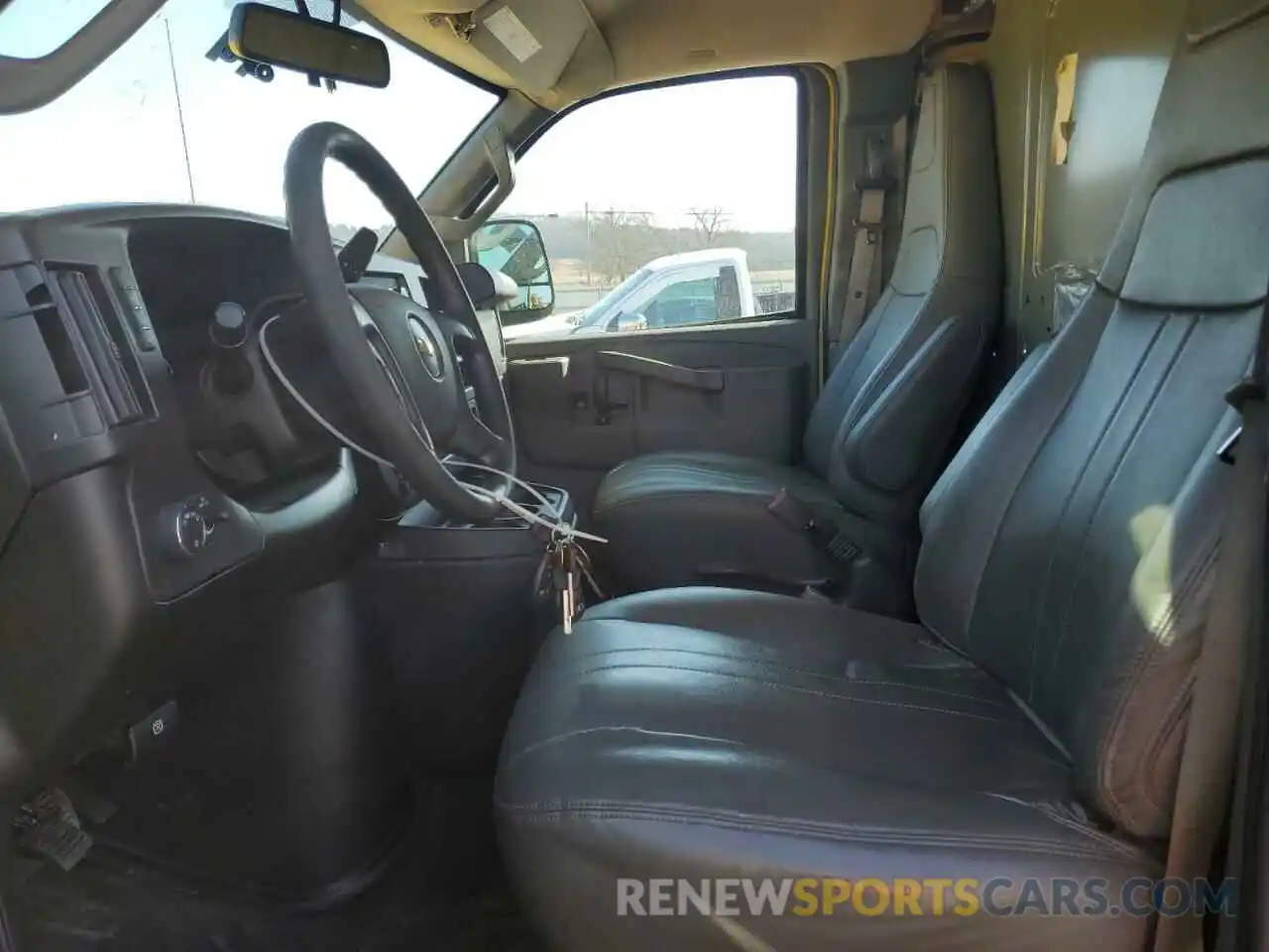 7 Photograph of a damaged car 1GCWGAFPXL1226464 CHEVROLET EXPRESS 2020