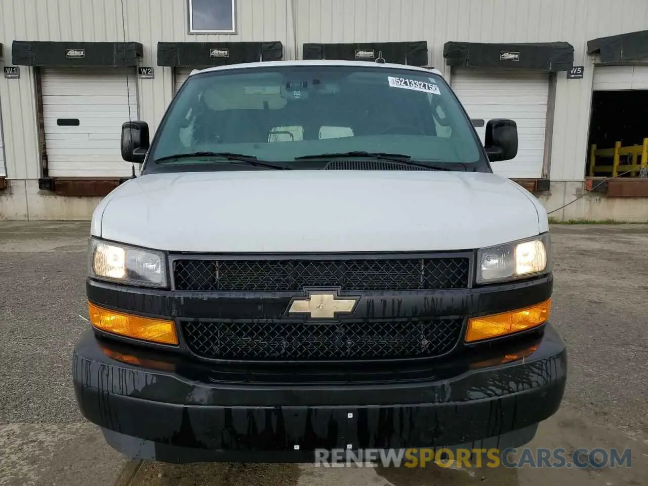 5 Photograph of a damaged car 1GCWGBFB5L1153692 CHEVROLET EXPRESS 2020