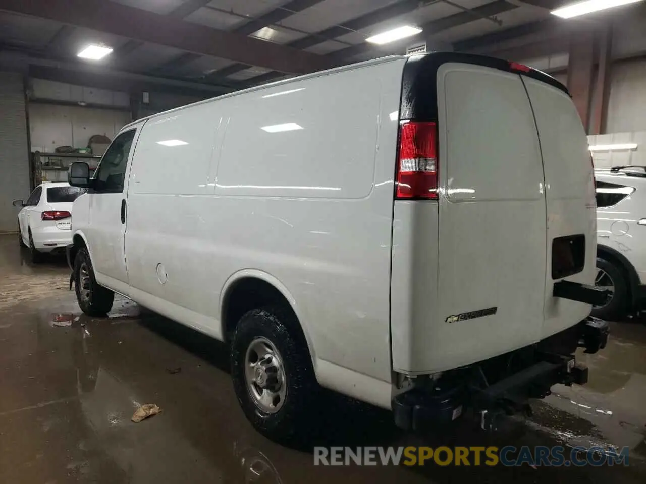 2 Photograph of a damaged car 1GCZGGFP7L1207127 CHEVROLET EXPRESS 2020