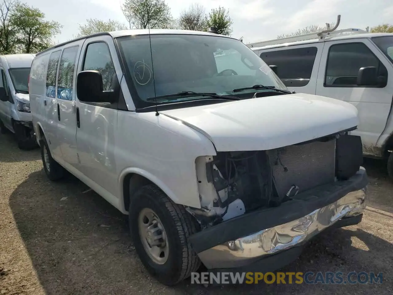 4 Photograph of a damaged car 1GCWGAF77M1311814 CHEVROLET EXPRESS 2021