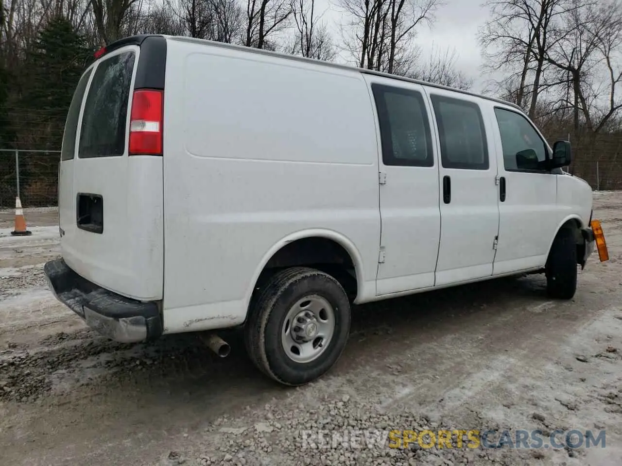 3 Photograph of a damaged car 1GCWGAFP1M1218139 CHEVROLET EXPRESS 2021