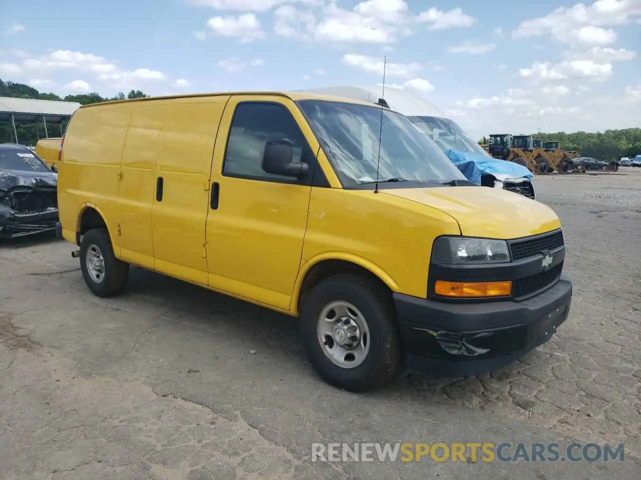 4 Photograph of a damaged car 1GCWGAFP4M1167252 CHEVROLET EXPRESS 2021