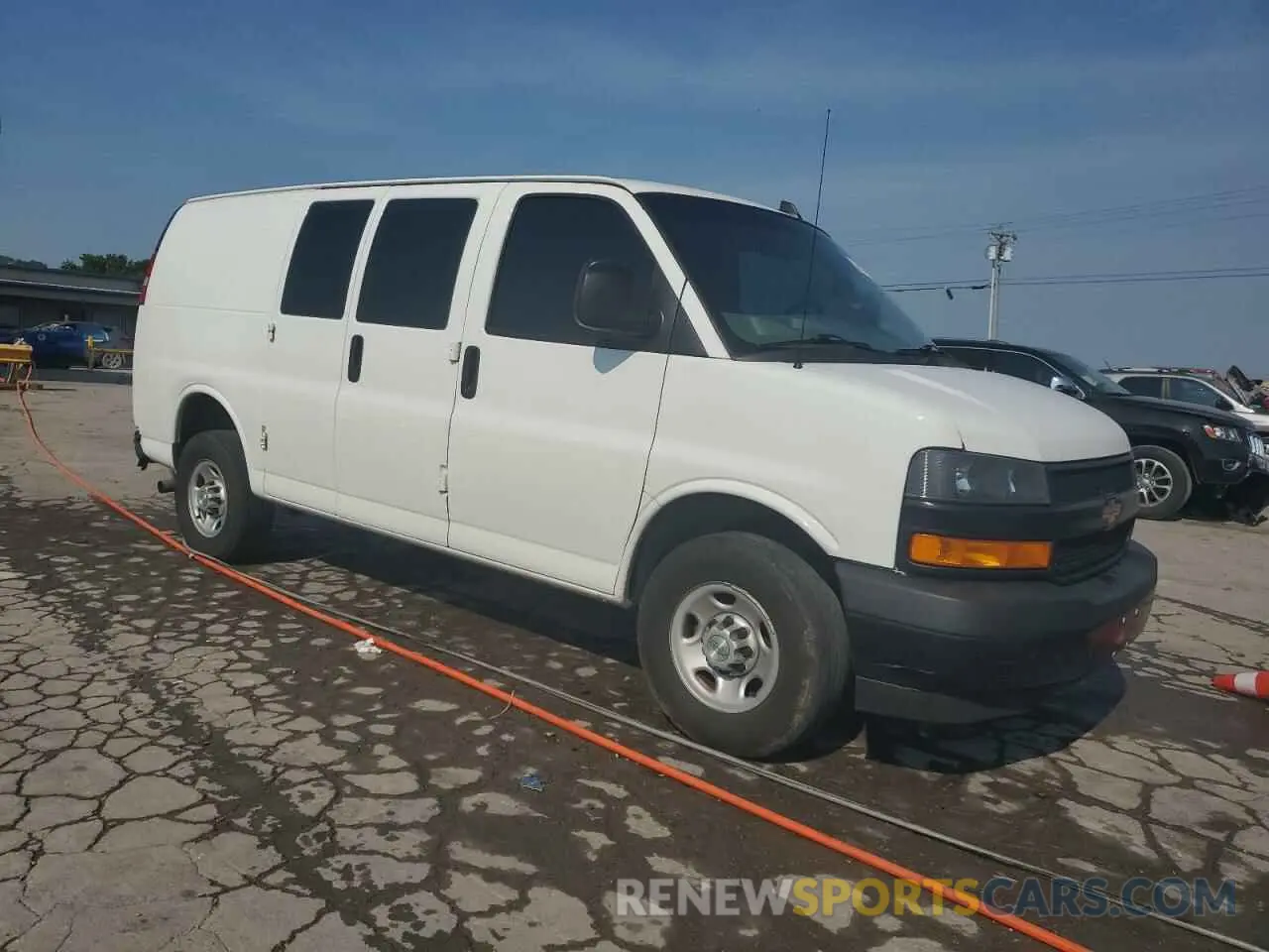 4 Photograph of a damaged car 1GCWGAFP6M1153742 CHEVROLET EXPRESS 2021