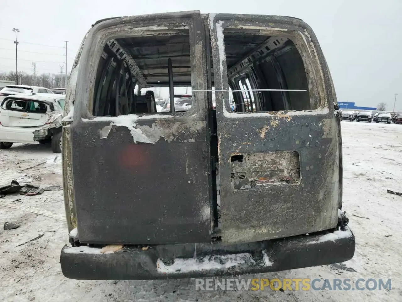 6 Photograph of a damaged car 1GCWGAFP8M1160692 CHEVROLET EXPRESS 2021