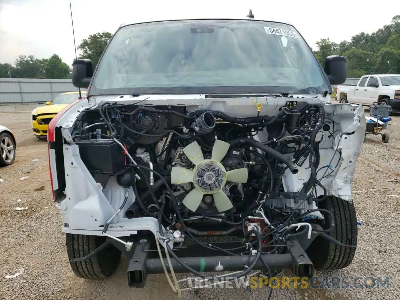 5 Photograph of a damaged car 1GCWGAFP8M1311787 CHEVROLET EXPRESS 2021