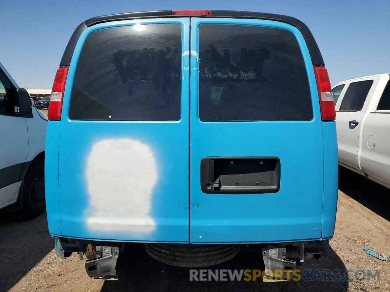 6 Photograph of a damaged car 1GCWGBFPXM1187527 CHEVROLET EXPRESS 2021