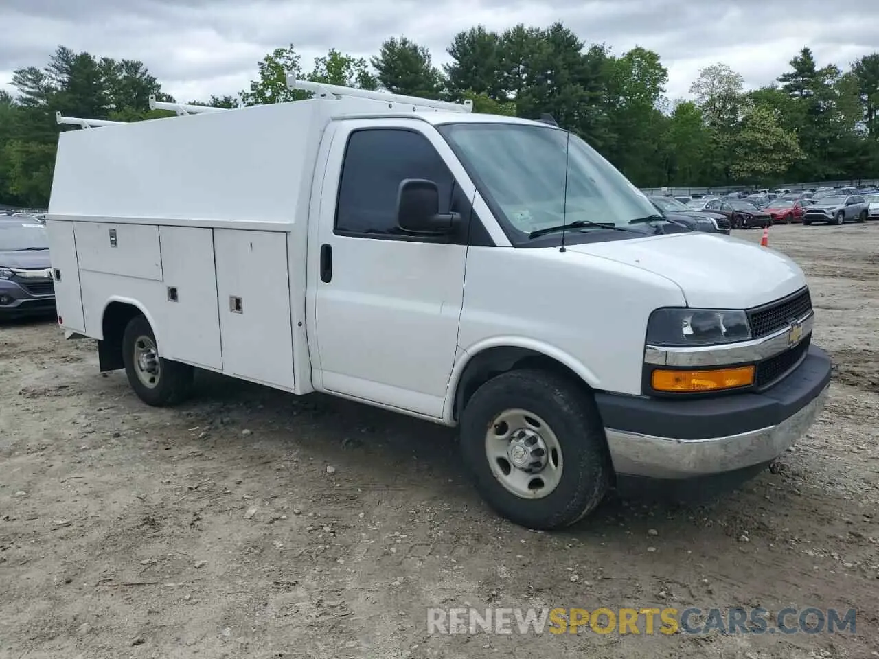 4 Photograph of a damaged car 1HA0GRF75MN001864 CHEVROLET EXPRESS 2021