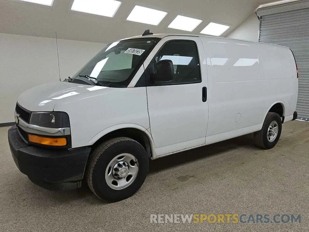 1 Photograph of a damaged car 1GCWGAFP3N1216992 CHEVROLET EXPRESS 2022