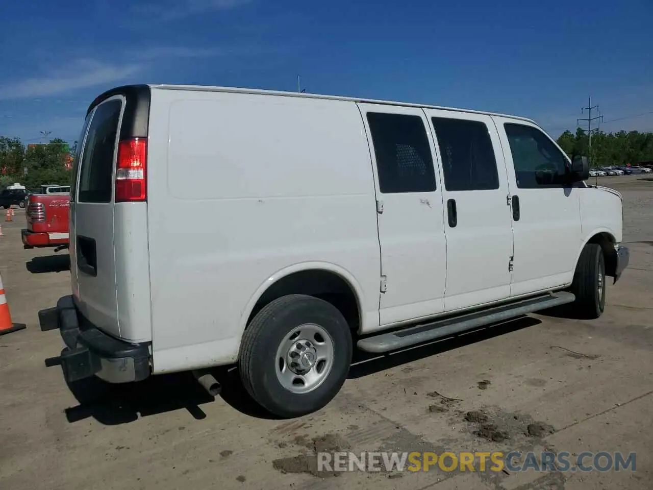 3 Photograph of a damaged car 1GCWGAFP4N1140862 CHEVROLET EXPRESS 2022