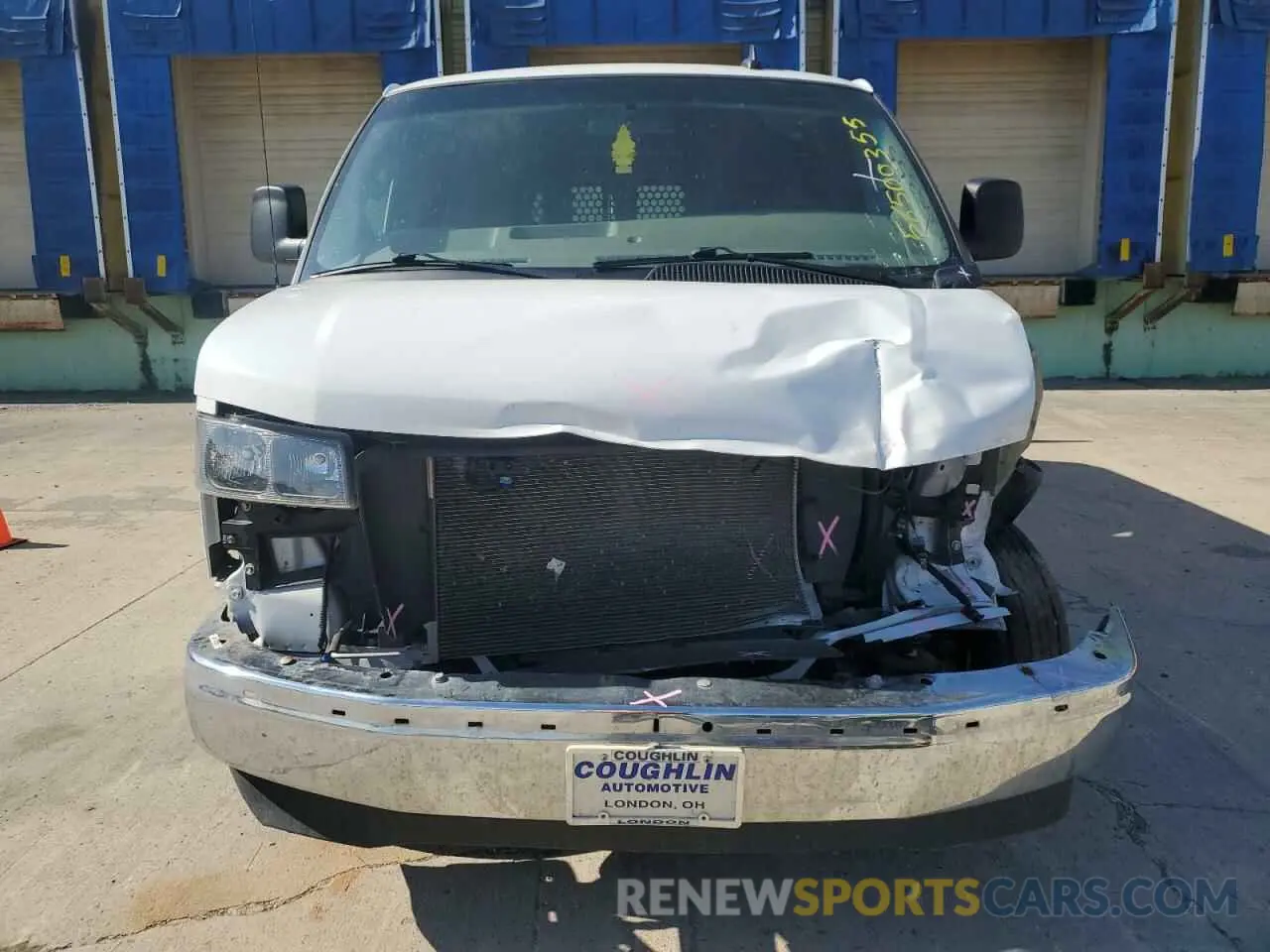 5 Photograph of a damaged car 1GCWGAFP4N1140862 CHEVROLET EXPRESS 2022