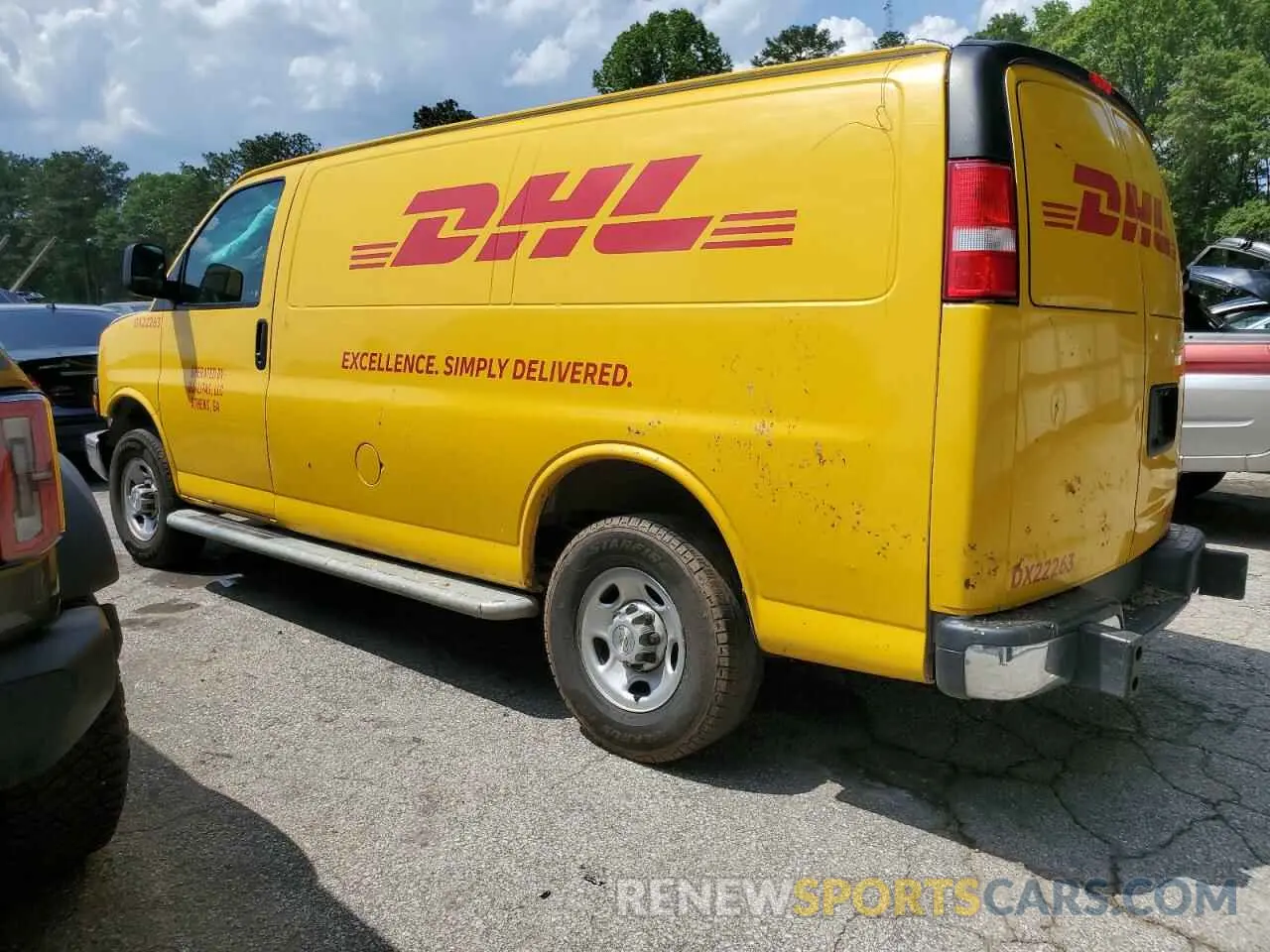 2 Photograph of a damaged car 1GCWGAFP6N1170168 CHEVROLET EXPRESS 2022