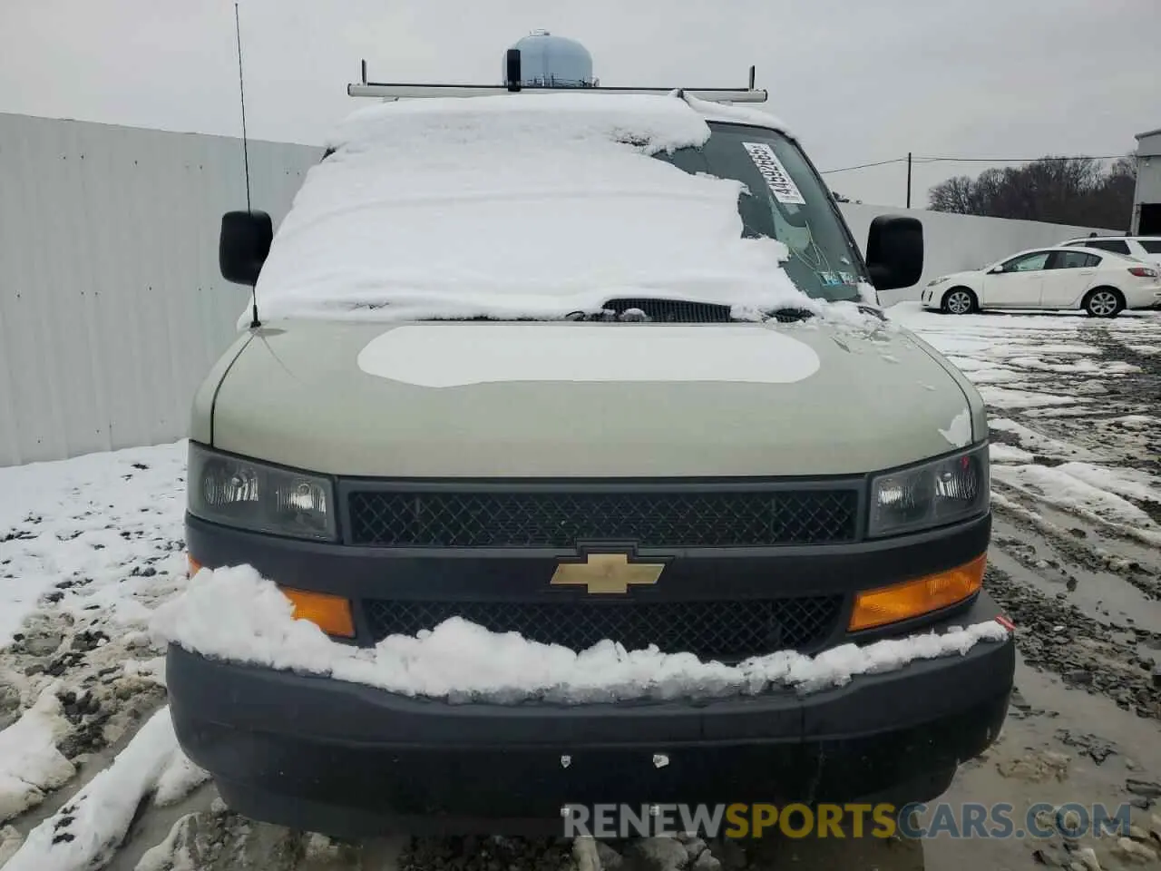 5 Photograph of a damaged car 1GCWGAFP7N1251633 CHEVROLET EXPRESS 2022