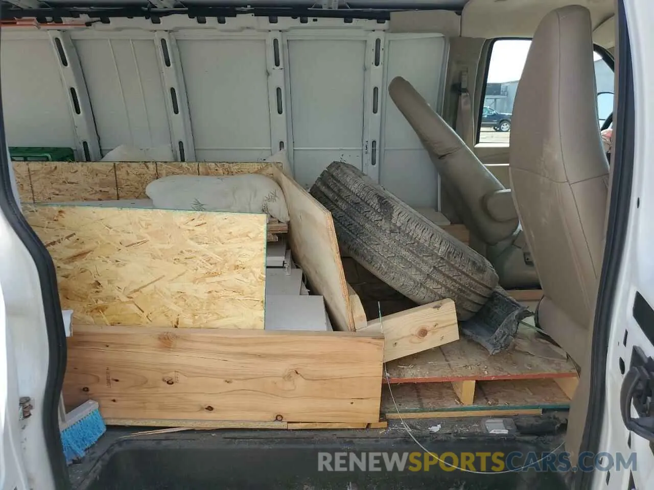 11 Photograph of a damaged car 1GCWGBFP4N1167923 CHEVROLET EXPRESS 2022