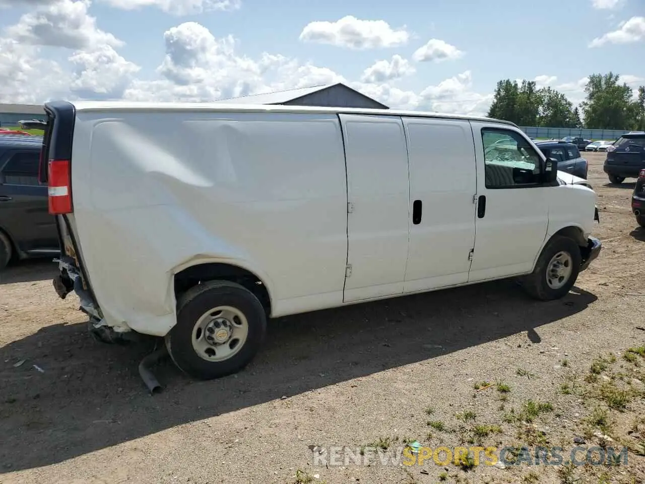 3 Photograph of a damaged car 1GCWGBFP4N1167923 CHEVROLET EXPRESS 2022