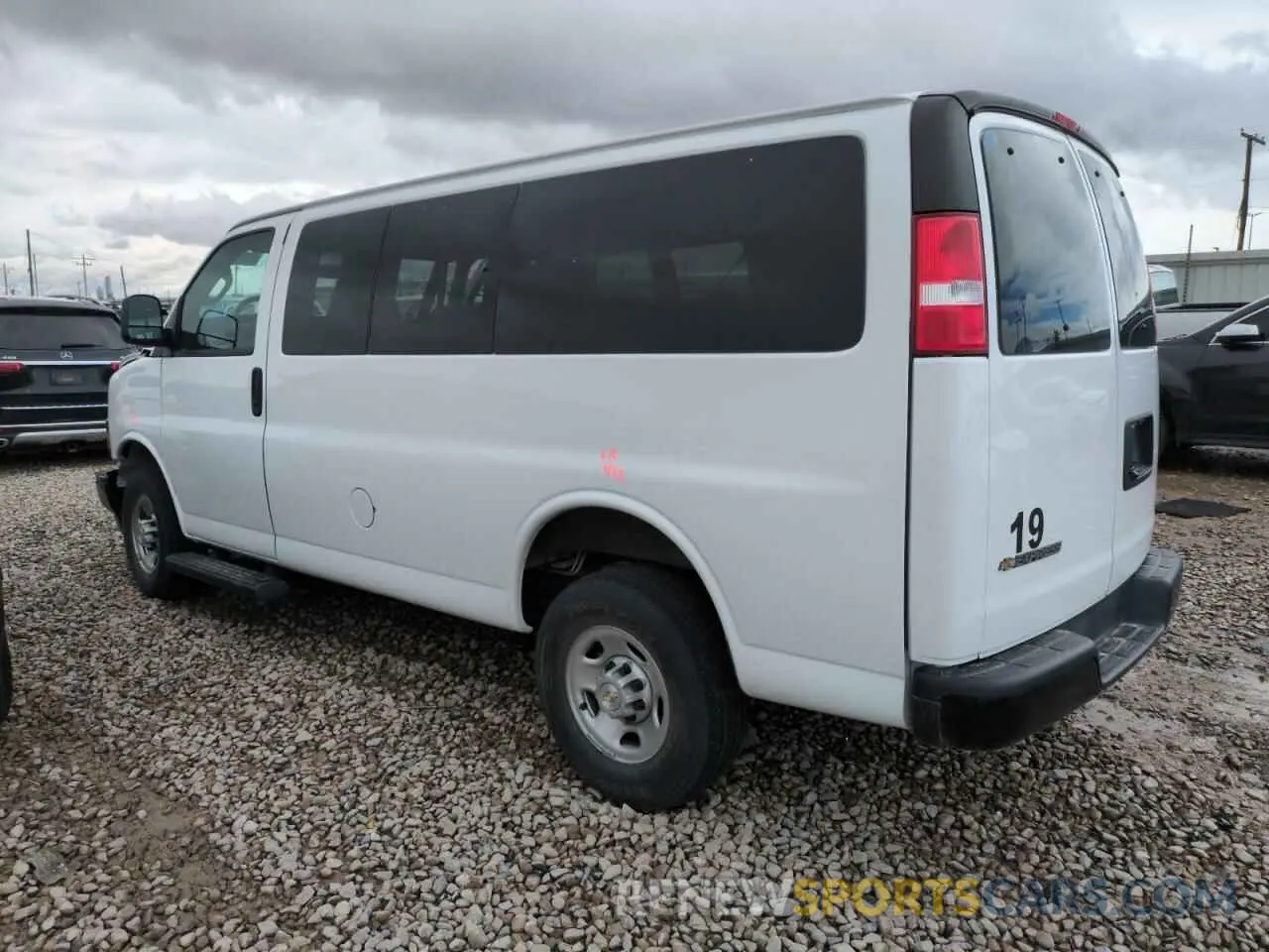 2 Photograph of a damaged car 1GAWGEFP4P1211318 CHEVROLET EXPRESS 2023