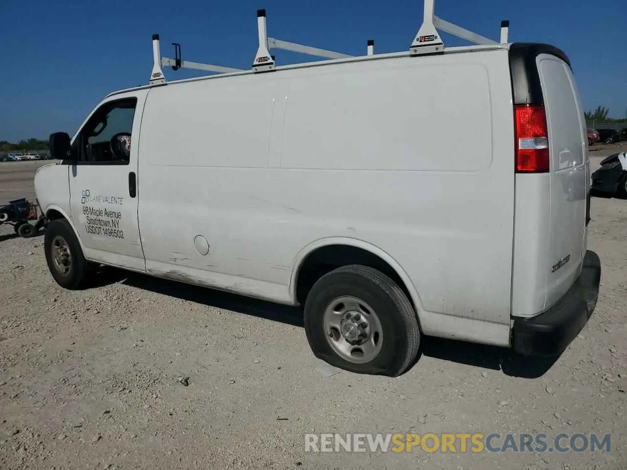 2 Photograph of a damaged car 1GCWGAFP2P1247685 CHEVROLET EXPRESS 2023