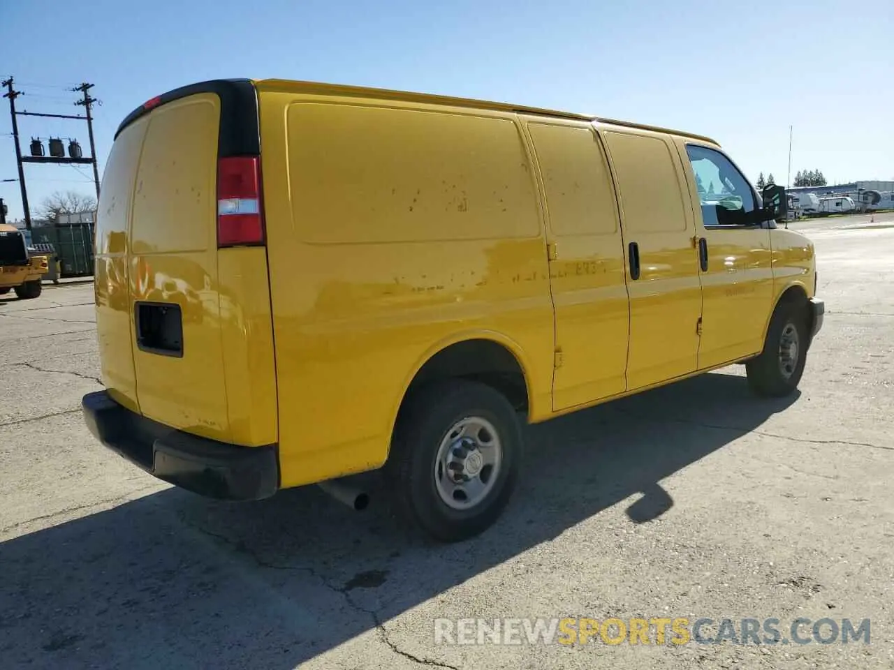 4 Photograph of a damaged car 1GCWGAFP4P1160421 CHEVROLET EXPRESS 2023