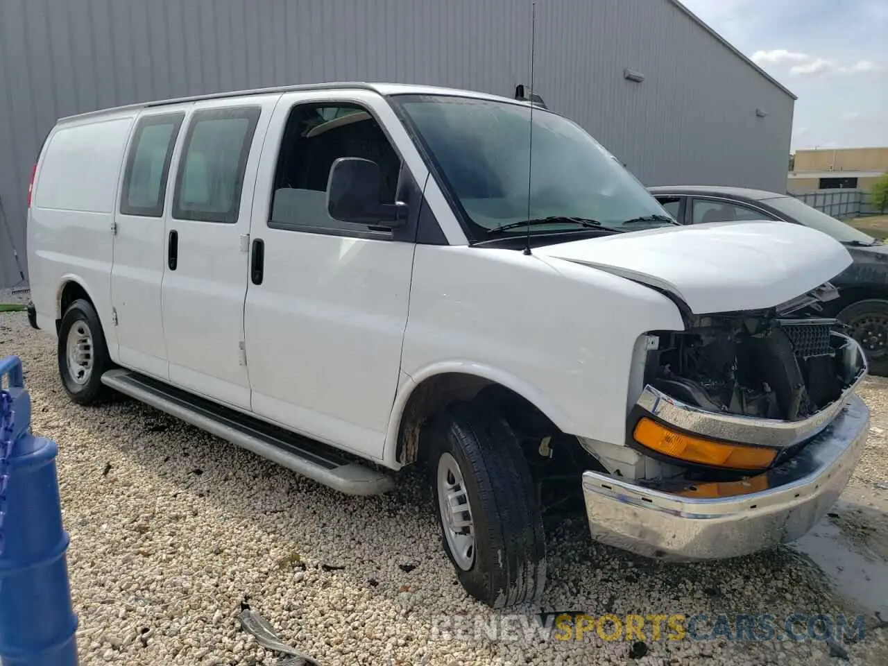 4 Photograph of a damaged car 1GCWGAFPXP1197666 CHEVROLET EXPRESS 2023