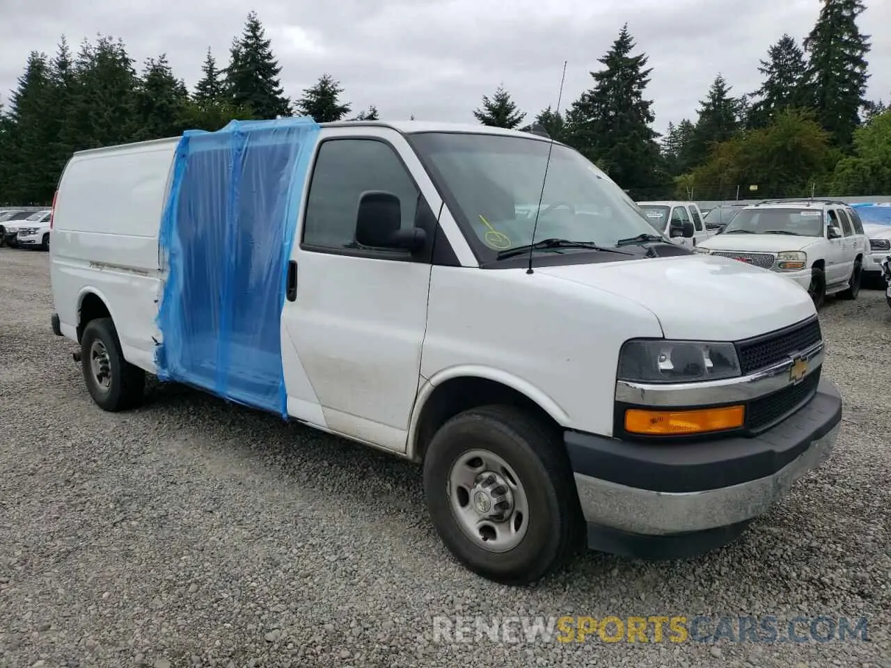 4 Photograph of a damaged car 1GCWGBFP5P1159543 CHEVROLET EXPRESS 2023