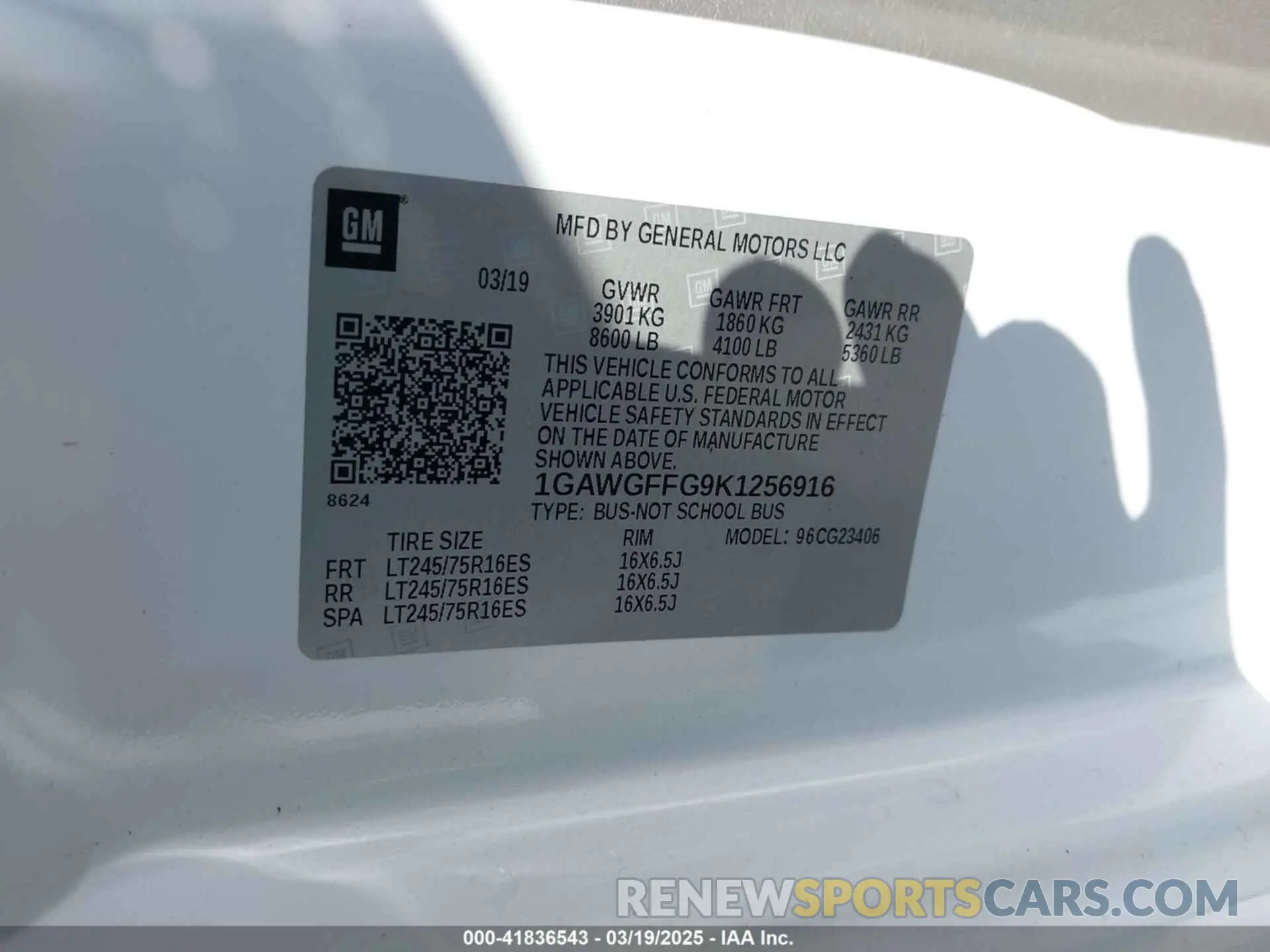 9 Photograph of a damaged car 1GAWGFFG9K1256916 CHEVROLET EXPRESS 2500 2019