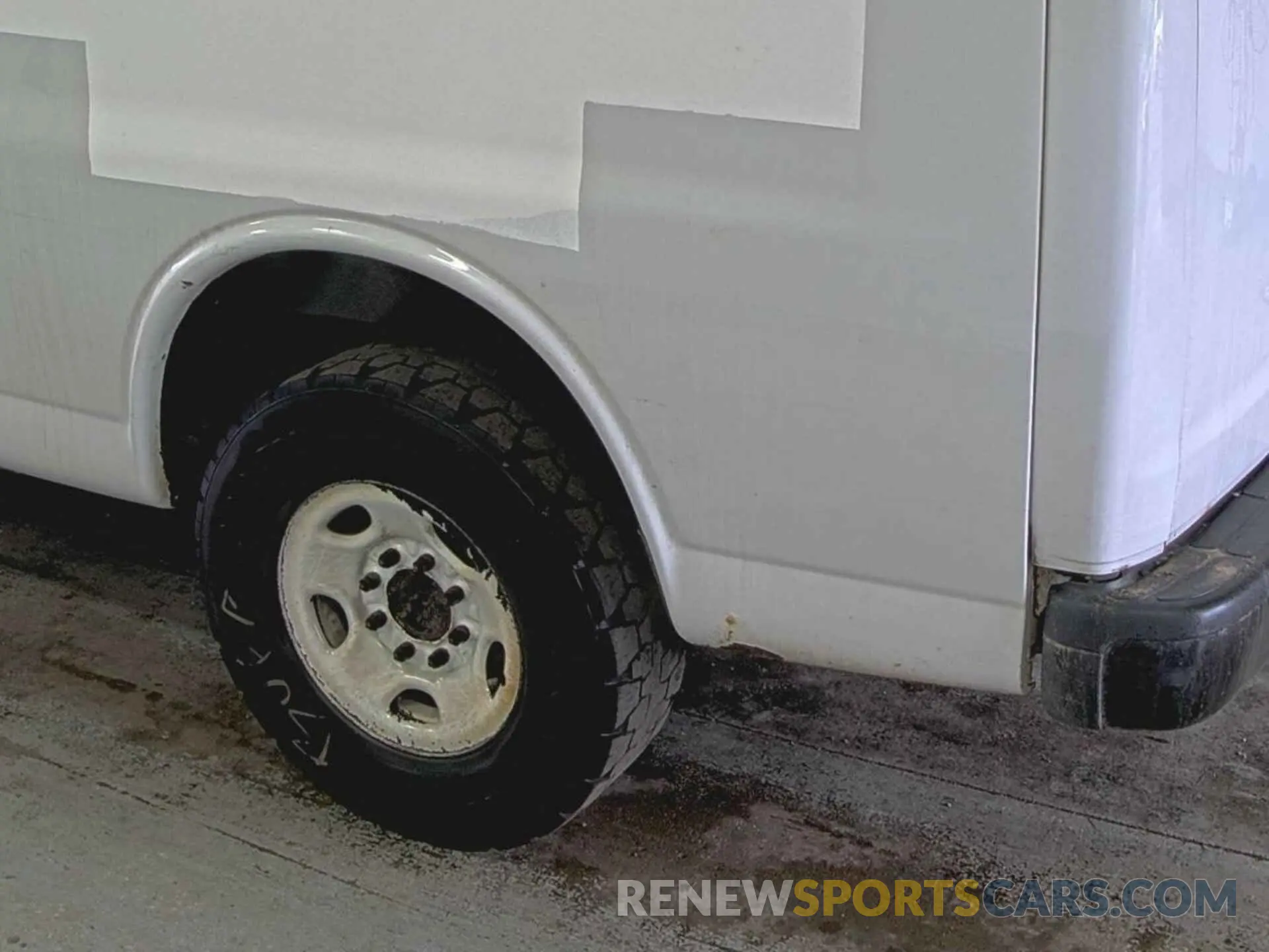 14 Photograph of a damaged car 1GCWGAF10K1222675 CHEVROLET EXPRESS 2500 2019
