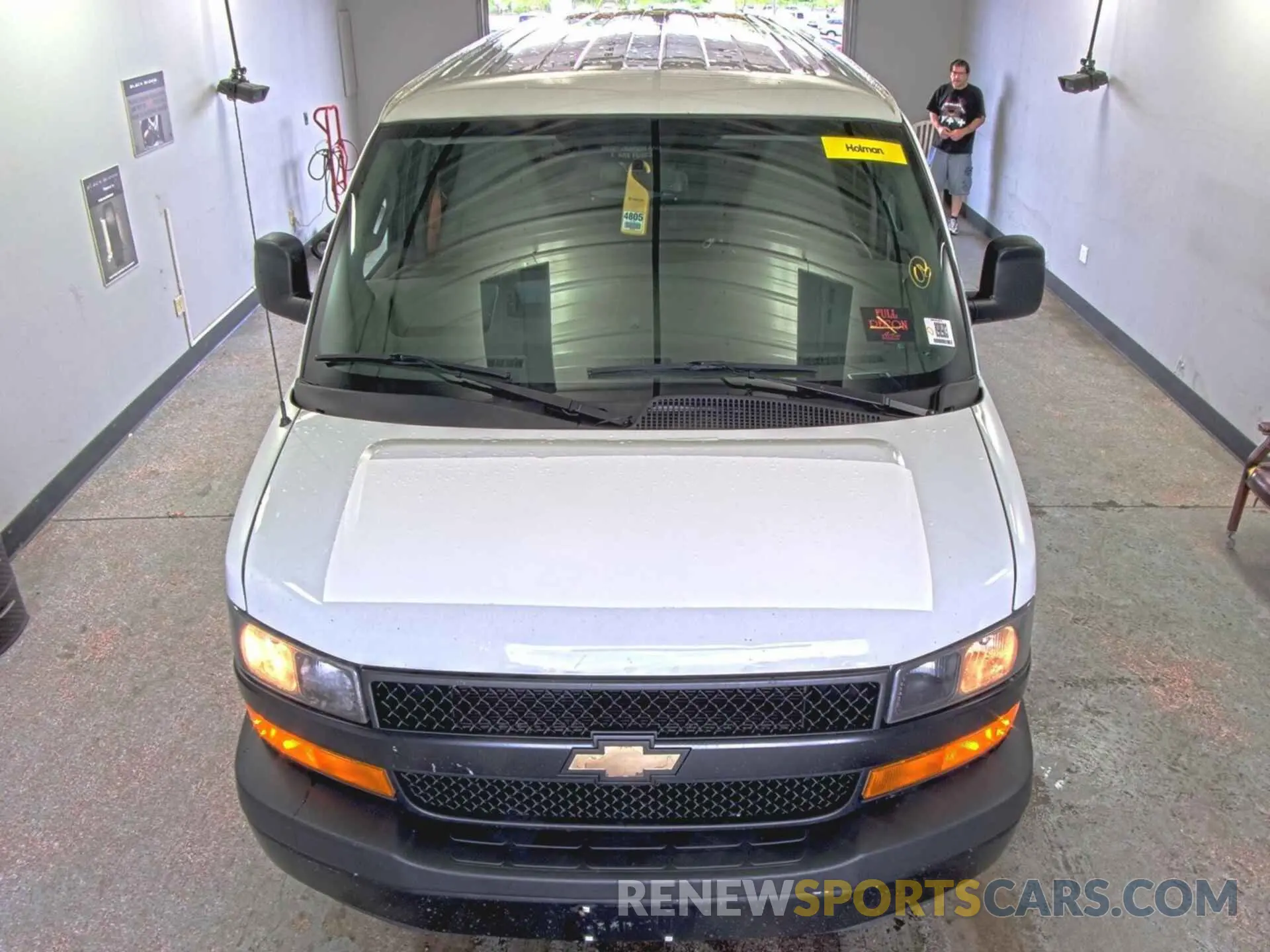 18 Photograph of a damaged car 1GCWGAF10K1222675 CHEVROLET EXPRESS 2500 2019