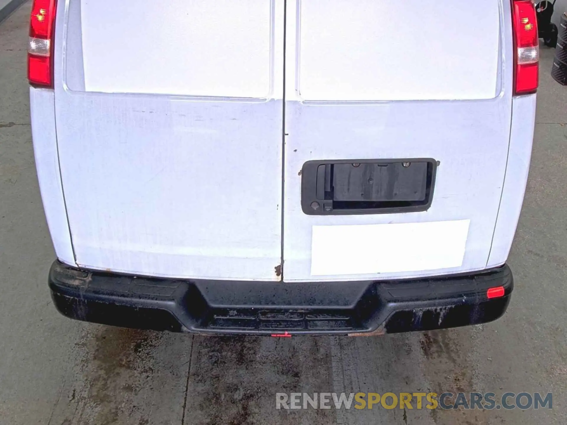 35 Photograph of a damaged car 1GCWGAF10K1222675 CHEVROLET EXPRESS 2500 2019