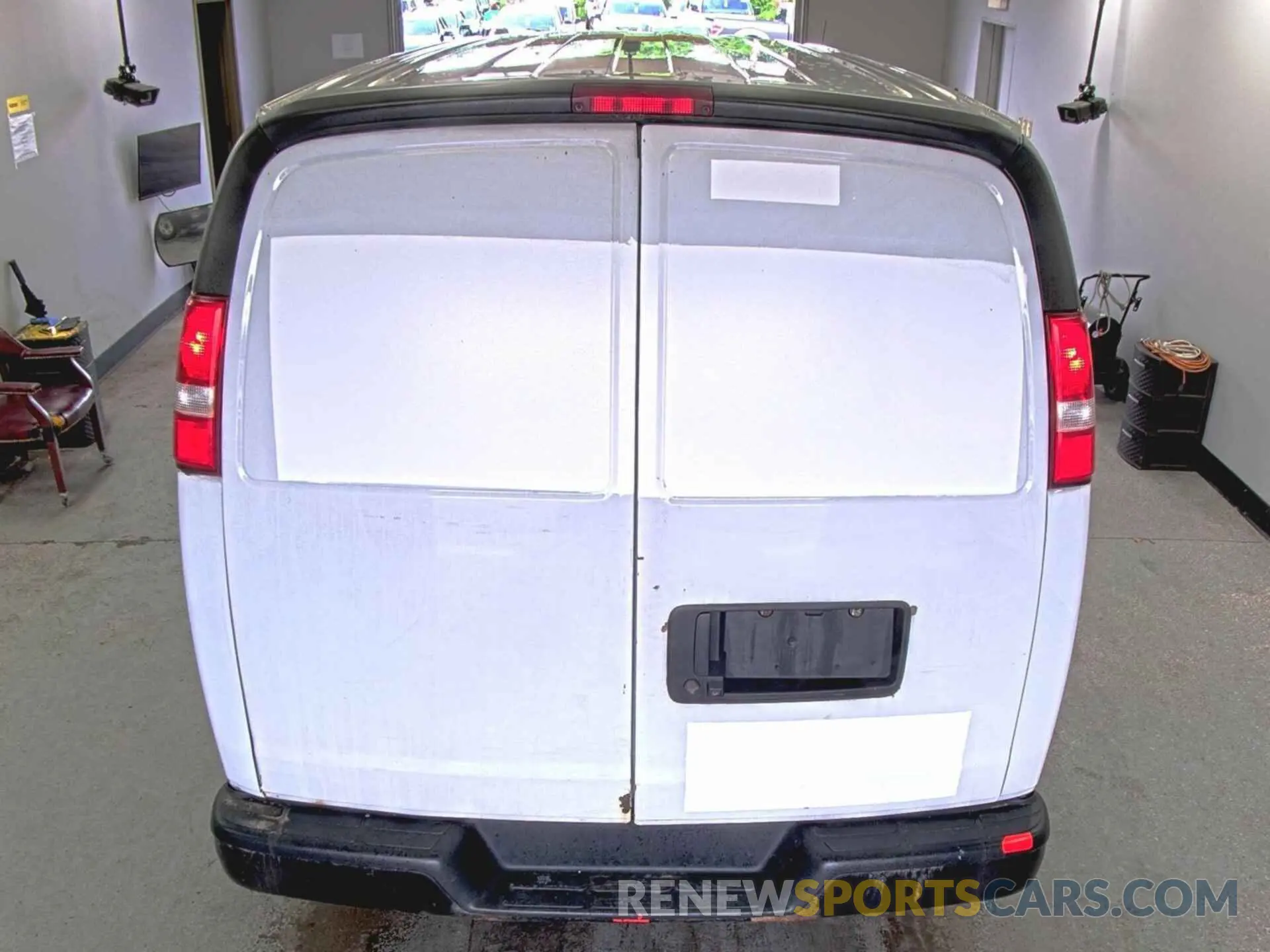 41 Photograph of a damaged car 1GCWGAF10K1222675 CHEVROLET EXPRESS 2500 2019