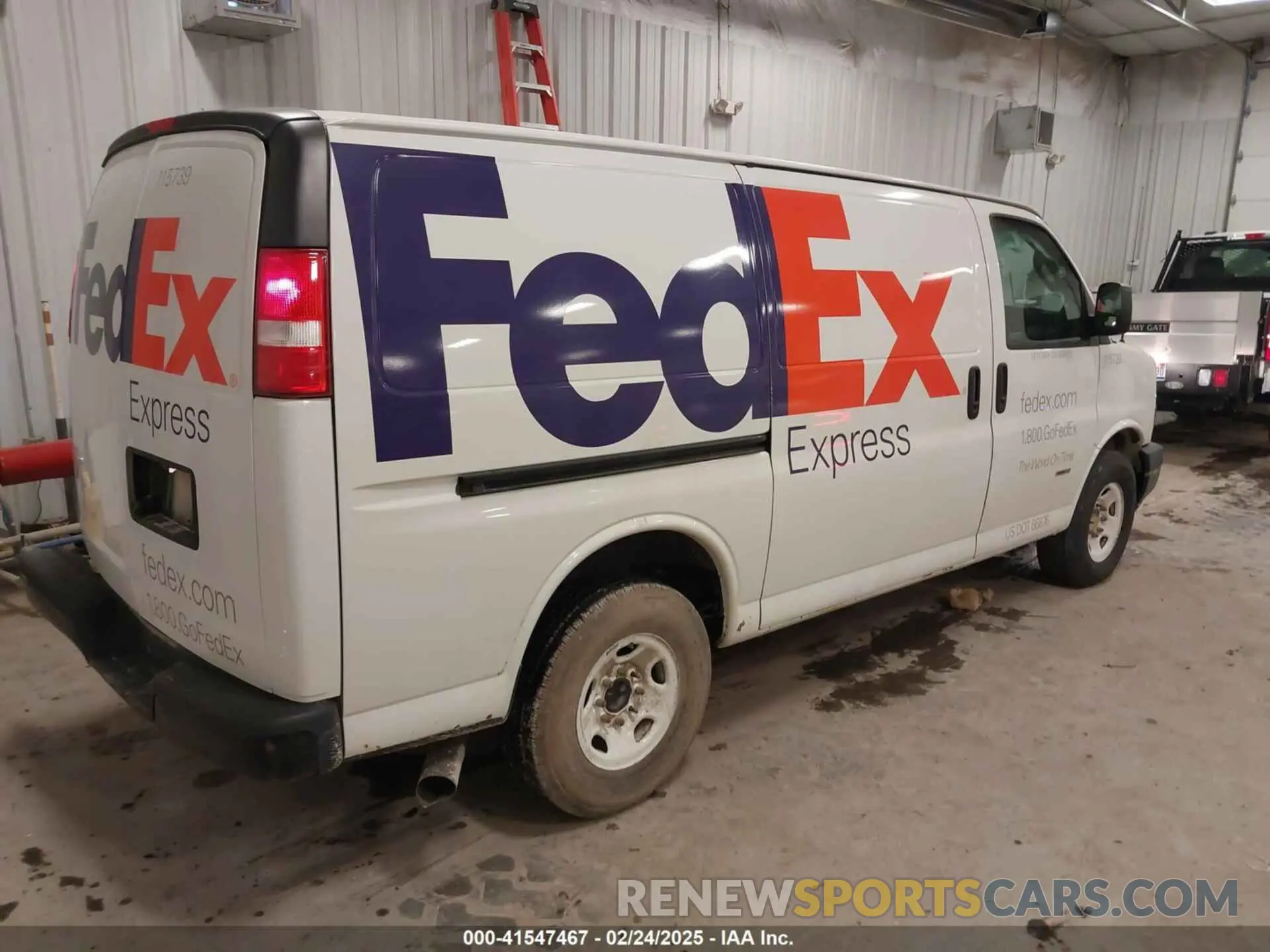 4 Photograph of a damaged car 1GCWGAF10K1253120 CHEVROLET EXPRESS 2500 2019
