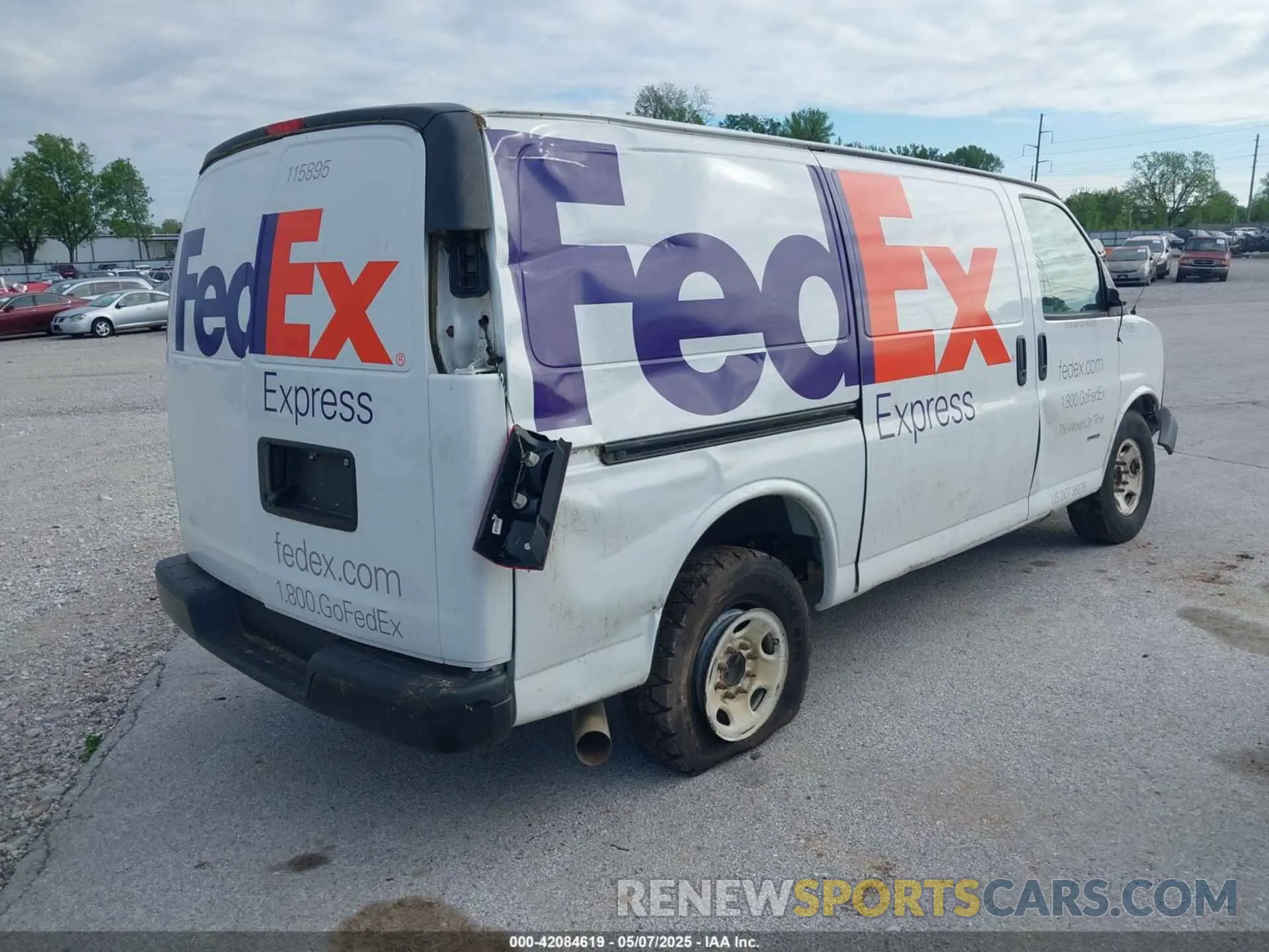 4 Photograph of a damaged car 1GCWGAF16K1370538 CHEVROLET EXPRESS 2500 2019