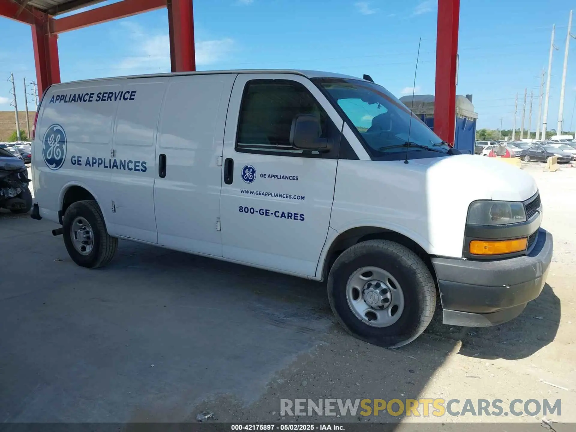 14 Photograph of a damaged car 1GCWGAFG1K1232961 CHEVROLET EXPRESS 2500 2019