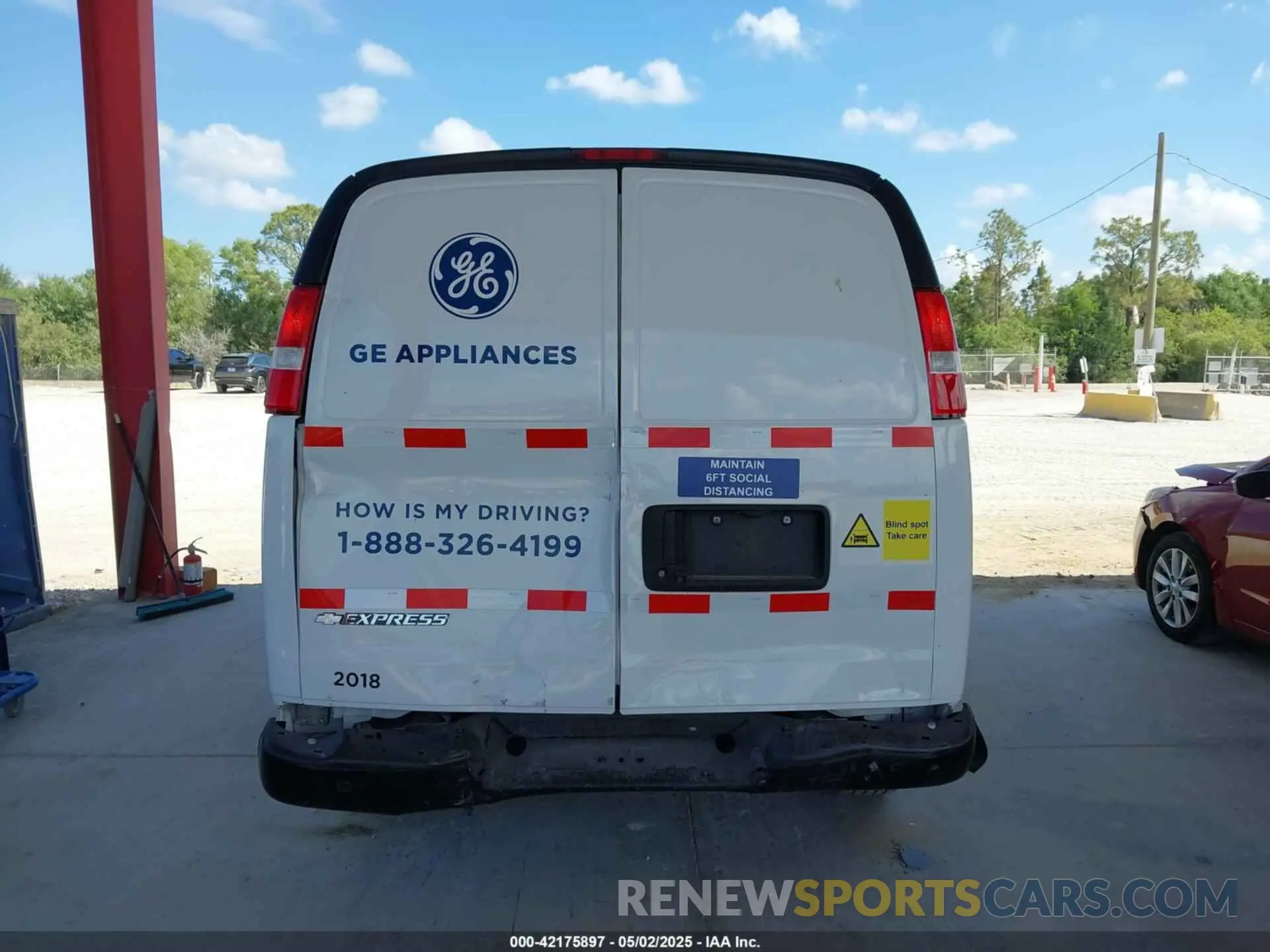 17 Photograph of a damaged car 1GCWGAFG1K1232961 CHEVROLET EXPRESS 2500 2019