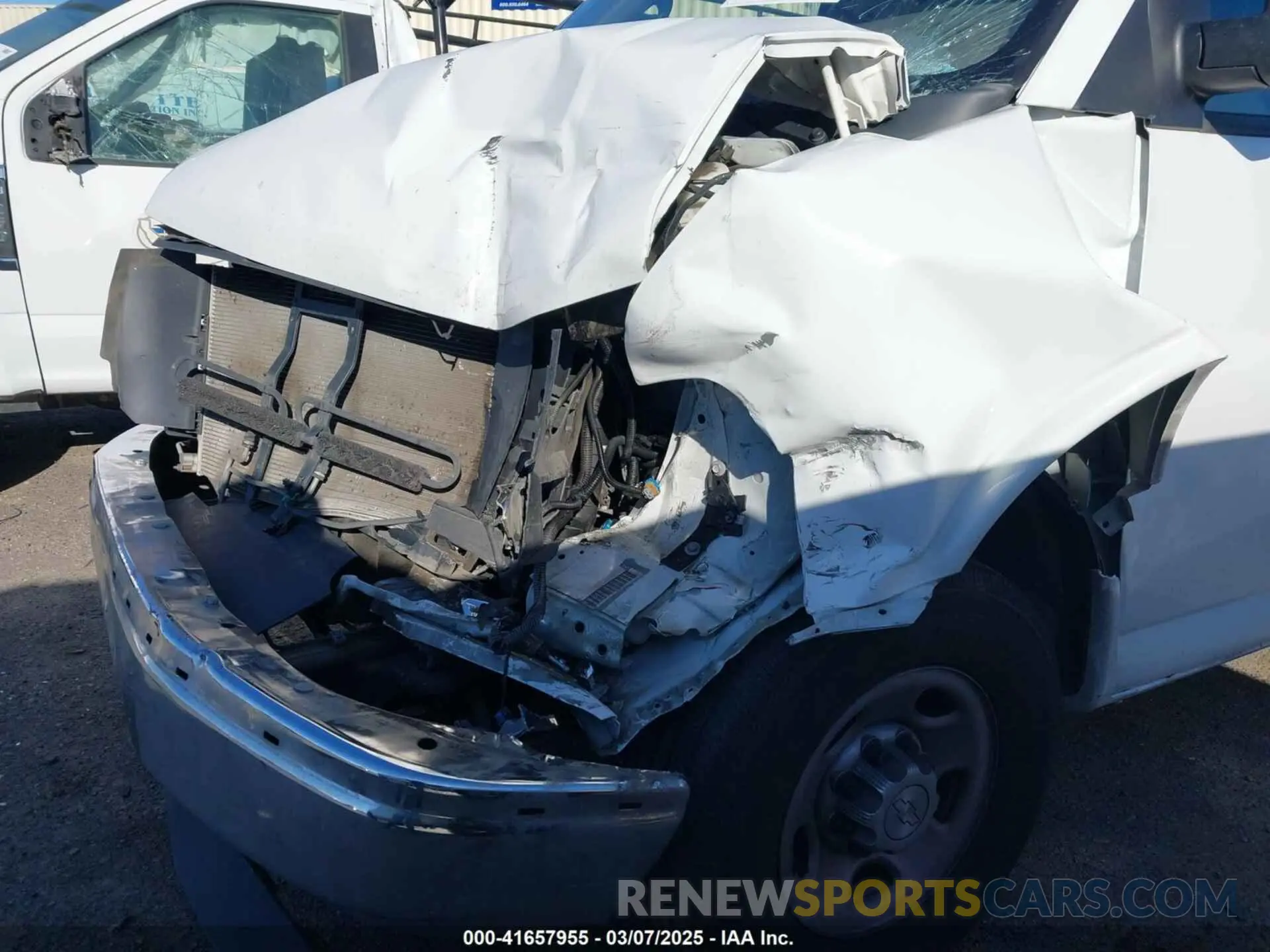 17 Photograph of a damaged car 1GCWGAFG1K1356664 CHEVROLET EXPRESS 2500 2019
