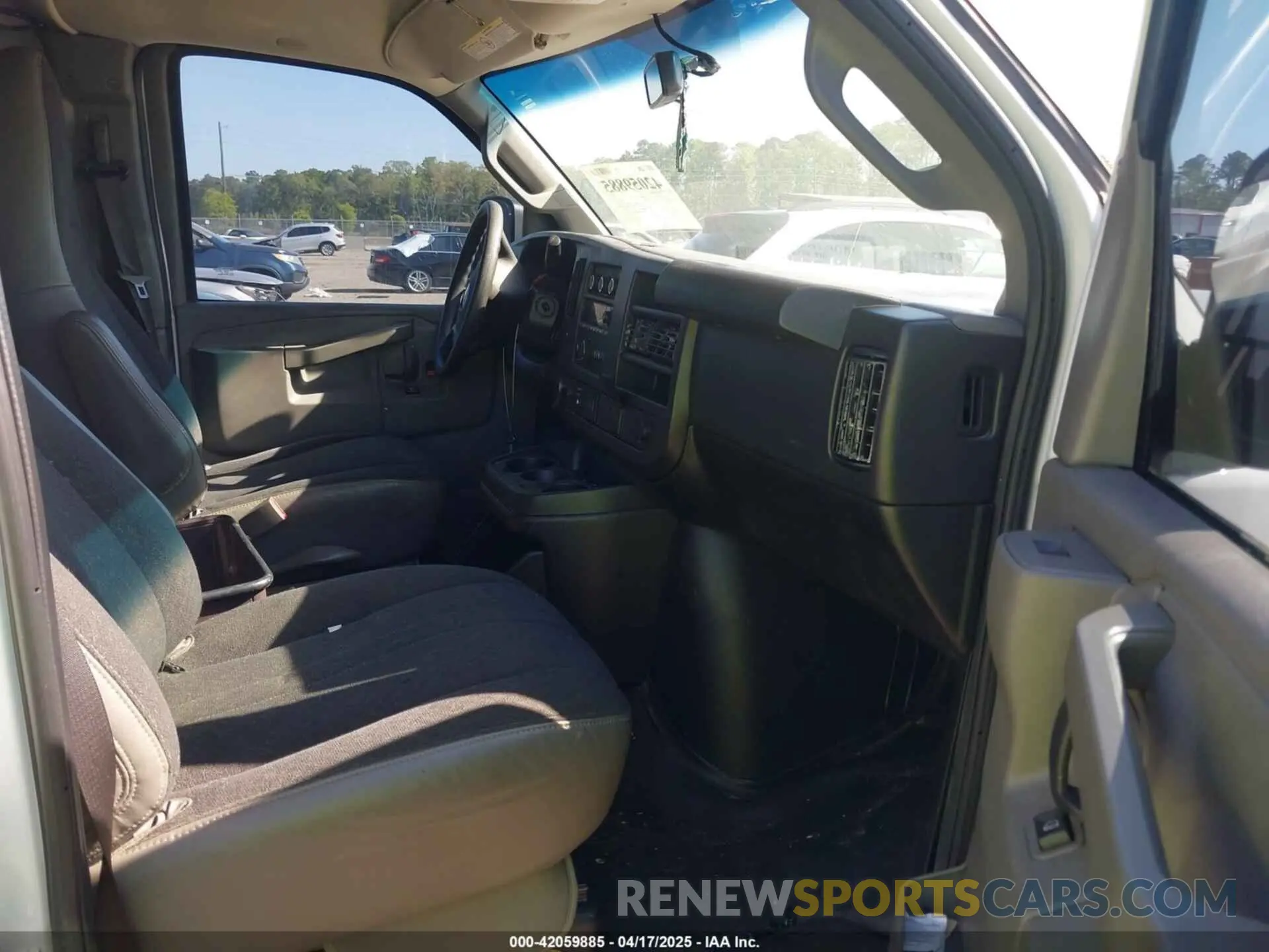 5 Photograph of a damaged car 1GCWGAFG4K1266716 CHEVROLET EXPRESS 2500 2019