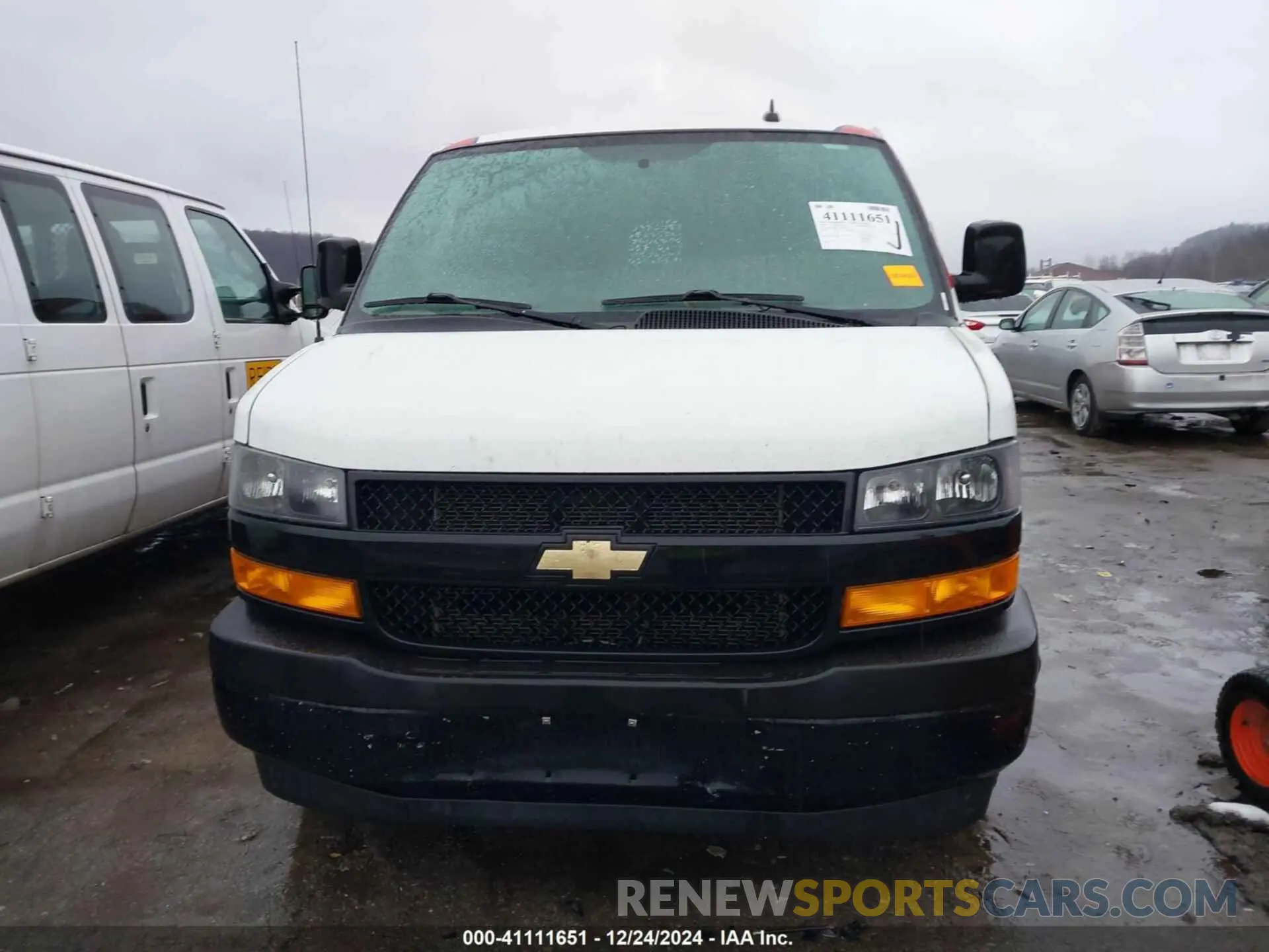 12 Photograph of a damaged car 1GCWGAFG4K1371269 CHEVROLET EXPRESS 2500 2019