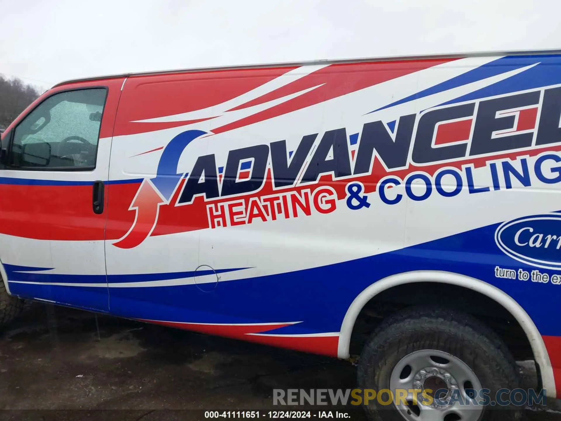 14 Photograph of a damaged car 1GCWGAFG4K1371269 CHEVROLET EXPRESS 2500 2019