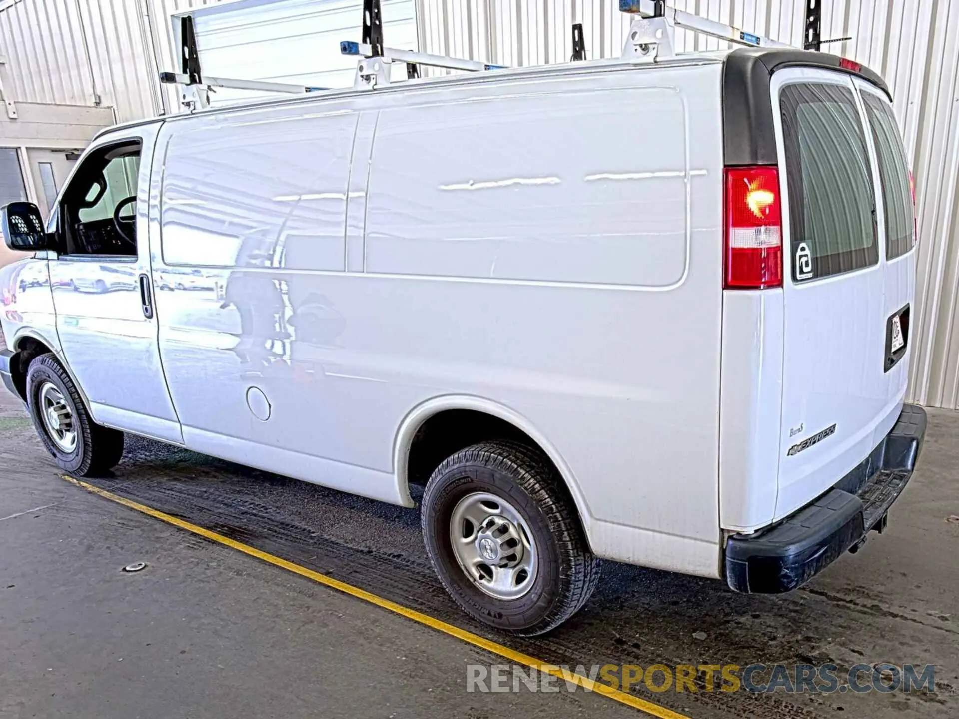 25 Photograph of a damaged car 1GCWGAFG5K1205939 CHEVROLET EXPRESS 2500 2019